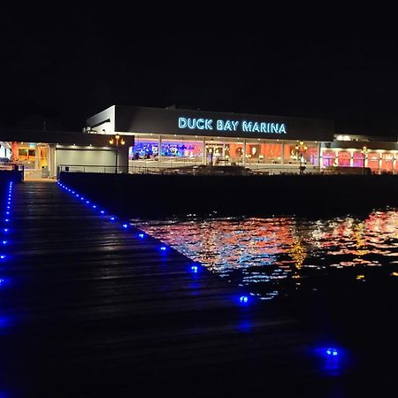 Duck Bay Hotel & Restaurant バロック エクステリア 写真
