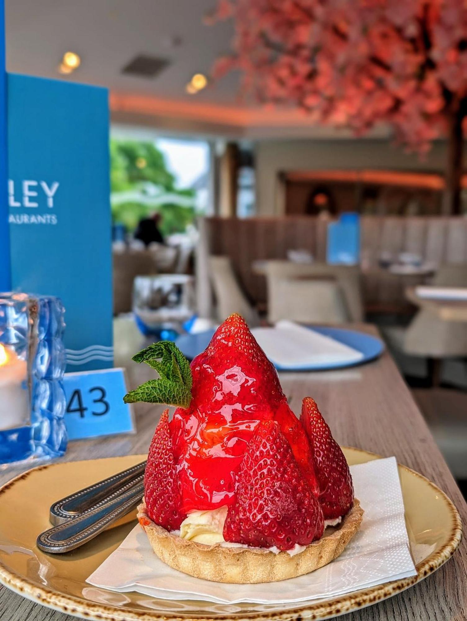 Duck Bay Hotel & Restaurant バロック エクステリア 写真
